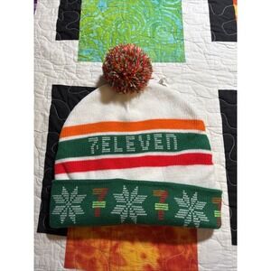 7-Eleven Christmas Winter Cap Beanie Hat Vintage Retro Style NWT Ripped Tag